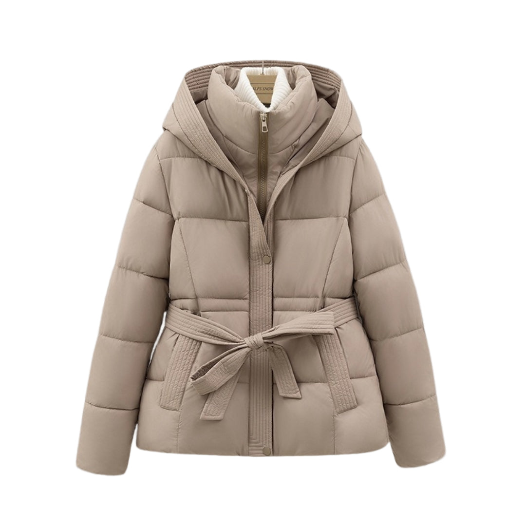 Damjacka med huva och skärp i vinterstil