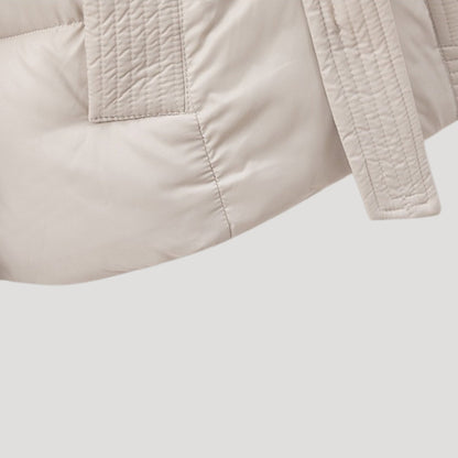 Lång vinterjacka med huva och bälte för kvinnor