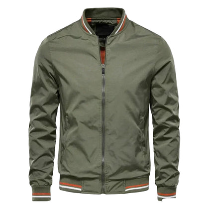 Herrbomberjacka i sportig stil