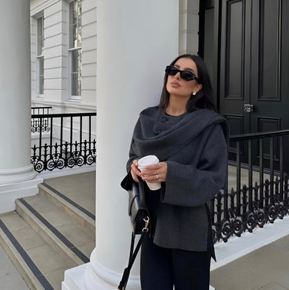 Asymmetrisk kappa i ullblandning för kvinnor